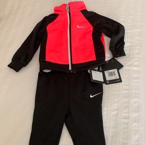 Nike, 9M baby set, brand new with tags